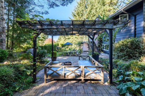 1165 Glen Urquhart Dr, Courtenay, BC 