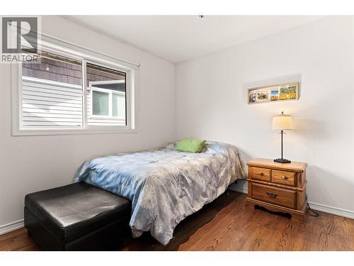 909 Edward Street, Revelstoke, BC - Indoor Photo Showing Bedroom