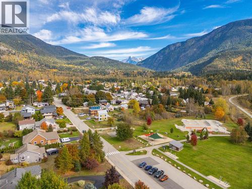 Views - 909 Edward Street, Revelstoke, BC - Outdoor With View