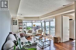 1714 - 181 VILLAGE GREEN SQUARE  Toronto, ON M1S 0K6