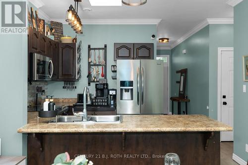 3 Riverwalk Drive, Severn, ON - Indoor Photo Showing Kitchen With Double Sink