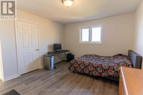6 Silvercreek Crescent, Barrie, ON - Indoor Photo Showing Bedroom