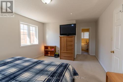 6 Silvercreek Crescent, Barrie, ON - Indoor Photo Showing Bedroom