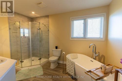 6 Silvercreek Crescent, Barrie, ON - Indoor Photo Showing Bathroom