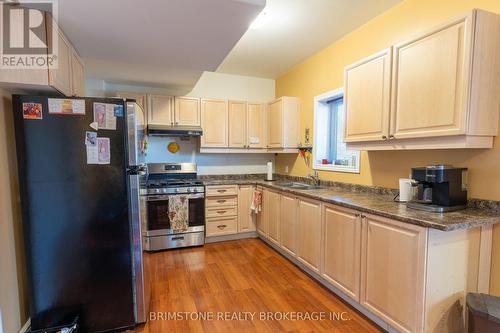 6 Silvercreek Crescent, Barrie, ON - Indoor Photo Showing Kitchen With Double Sink