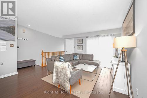 706 - 1701 Lampman Avenue, Burlington (Uptown), ON - Indoor