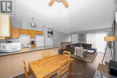 706 - 1701 Lampman Avenue, Burlington (Uptown), ON - Indoor Photo Showing Kitchen