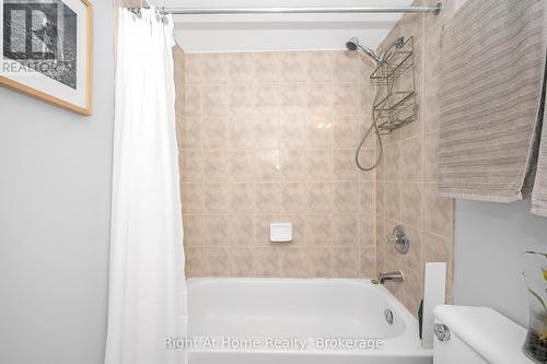 706 - 1701 Lampman Avenue, Burlington (Uptown), ON - Indoor Photo Showing Bathroom