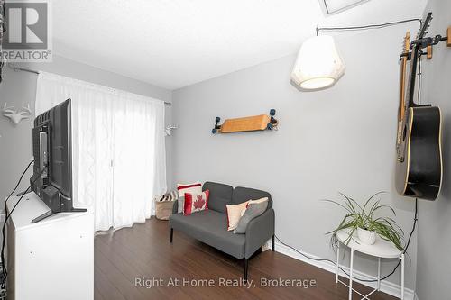 706 - 1701 Lampman Avenue, Burlington (Uptown), ON - Indoor Photo Showing Other Room