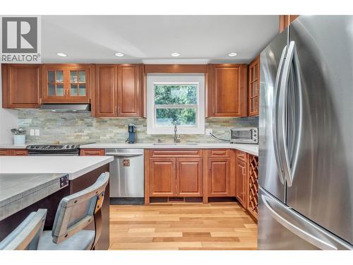16621 Maki Road, Lake Country, BC - Indoor Photo Showing Kitchen