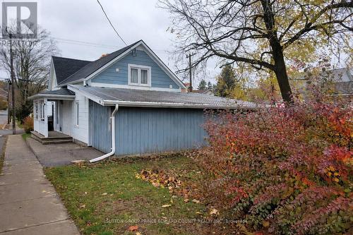 11 LOW STREET  Prince Edward County (Picton Ward), ON K0K 2T0