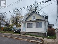 Property corners on Low & Maitland Street - 