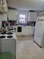 Practical country style kitchen - 