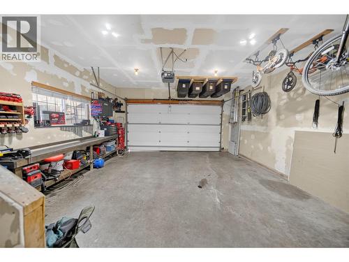 1412 20A Street South Street, Cranbrook, BC - Indoor Photo Showing Garage