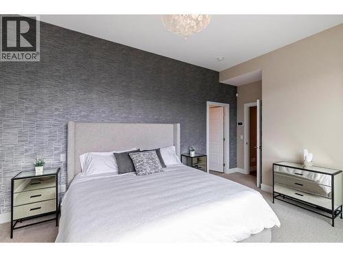 1673 Travertine Drive, Lake Country, BC - Indoor Photo Showing Bedroom