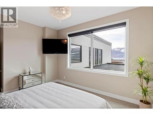 1673 Travertine Drive, Lake Country, BC - Indoor Photo Showing Bedroom