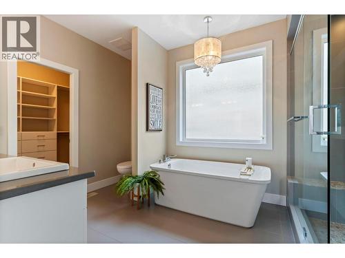 1673 Travertine Drive, Lake Country, BC - Indoor Photo Showing Bathroom
