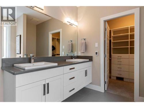 1673 Travertine Drive, Lake Country, BC - Indoor Photo Showing Bathroom