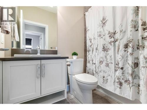 Full Bath #2 - 1673 Travertine Drive, Lake Country, BC - Indoor Photo Showing Bathroom