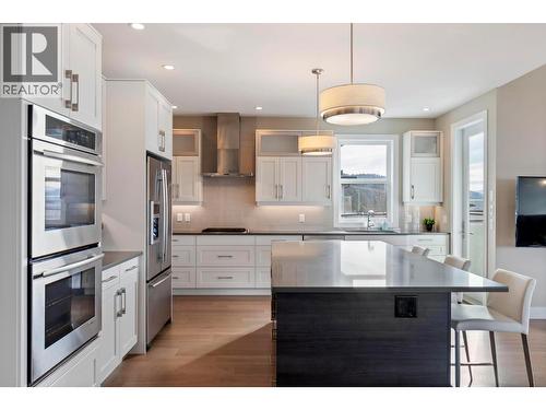 1673 Travertine Drive, Lake Country, BC - Indoor Photo Showing Kitchen With Upgraded Kitchen