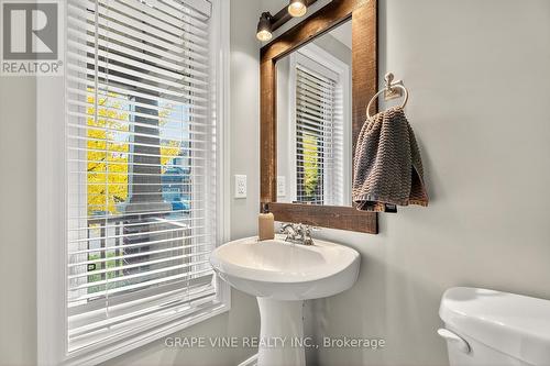 232 Burnaby Drive, Ottawa, ON - Indoor Photo Showing Bathroom