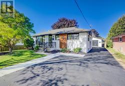 88 WOODHAVEN ROAD  Kitchener, ON N2C 1V1