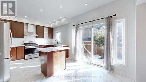 4274 Vivaldi Road, Burlington, ON - Indoor Photo Showing Kitchen