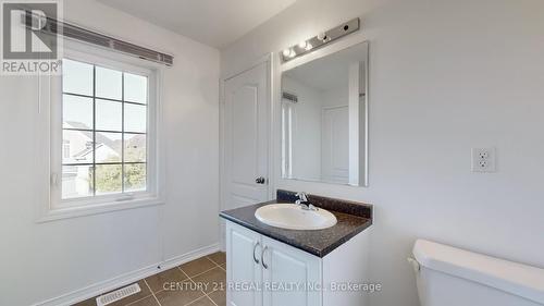 4274 Vivaldi Road, Burlington, ON - Indoor Photo Showing Bathroom