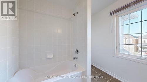 4274 Vivaldi Road, Burlington, ON - Indoor Photo Showing Bathroom
