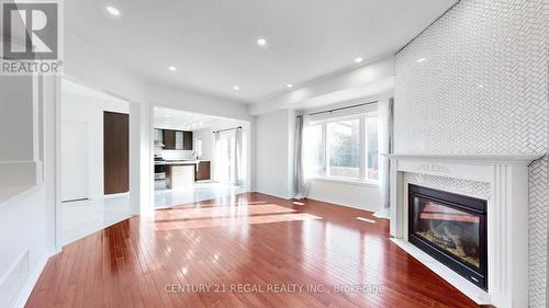 4274 Vivaldi Road, Burlington, ON - Indoor Photo Showing Living Room With Fireplace