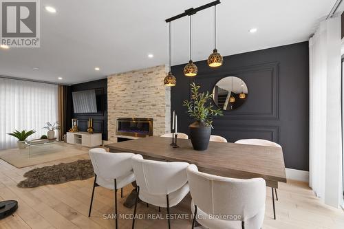 2284 Glastonbury Road, Burlington, ON - Indoor With Fireplace