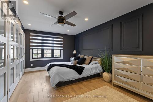 2284 Glastonbury Road, Burlington, ON - Indoor Photo Showing Bedroom