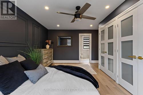 2284 Glastonbury Road, Burlington, ON - Indoor Photo Showing Bedroom