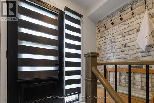 2284 Glastonbury Road, Burlington, ON - Indoor Photo Showing Other Room