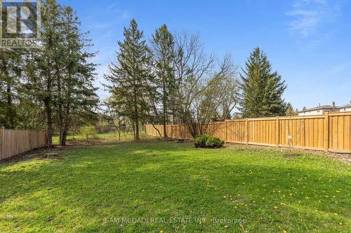 2284 Glastonbury Road, Burlington, ON - Outdoor