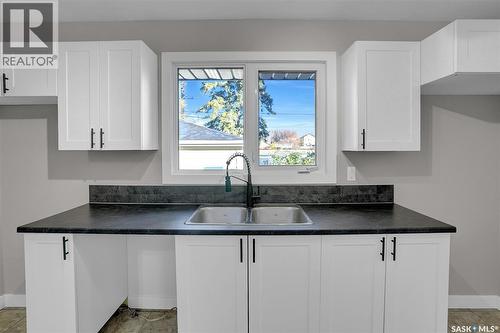 186 Coldwell Road, Regina, SK - Indoor Photo Showing Kitchen With Double Sink