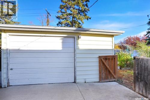 186 Coldwell Road, Regina, SK - Outdoor With Exterior