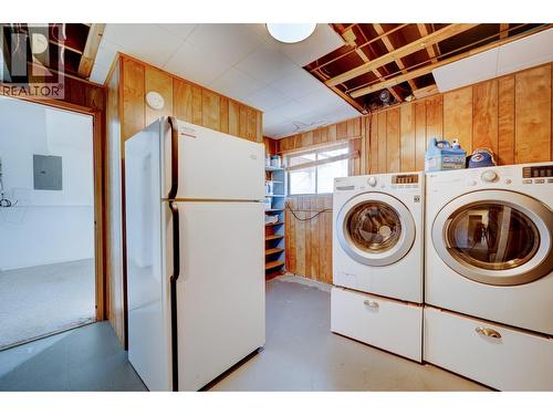 150 Curlew Place, Kamloops, BC - Indoor Photo Showing Laundry Room
