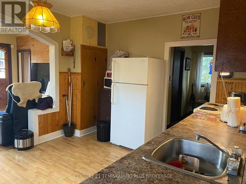 2 King Street, Timiskaming (Tim - Outside - Rural), ON - Indoor Photo Showing Kitchen