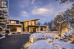 1540 WATERSEDGE ROAD  Mississauga (Clarkson), ON L5J 1A4