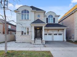 140 MAGNOLIA CRESCENT  Oakville, ON L6M 4M1