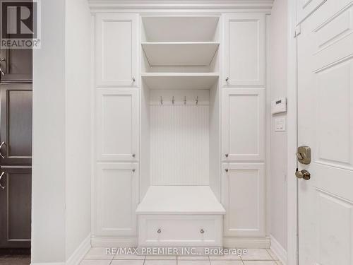 140 Magnolia Crescent, Oakville, ON - Indoor Photo Showing Other Room