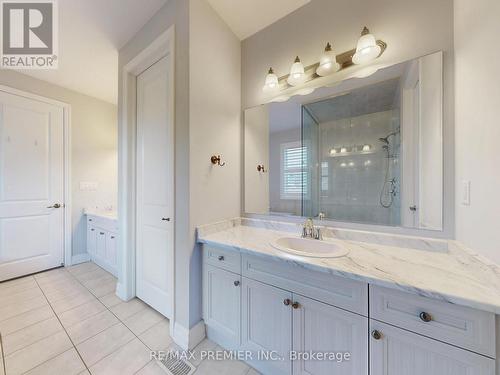 140 Magnolia Crescent, Oakville, ON - Indoor Photo Showing Bathroom