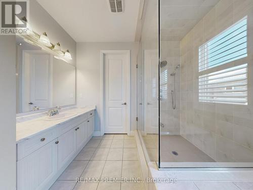 140 Magnolia Crescent, Oakville, ON - Indoor Photo Showing Bathroom