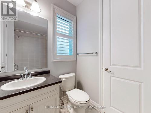 140 Magnolia Crescent, Oakville, ON - Indoor Photo Showing Bathroom