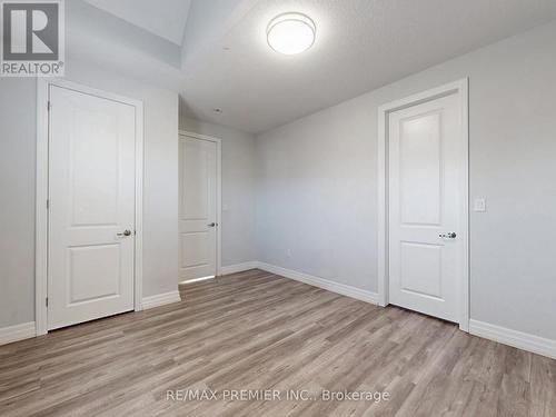 140 Magnolia Crescent, Oakville, ON - Indoor Photo Showing Other Room