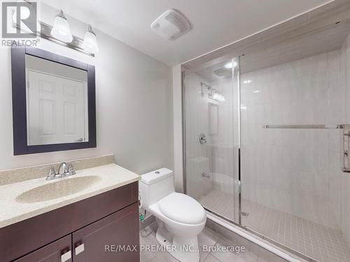 140 Magnolia Crescent, Oakville, ON - Indoor Photo Showing Bathroom
