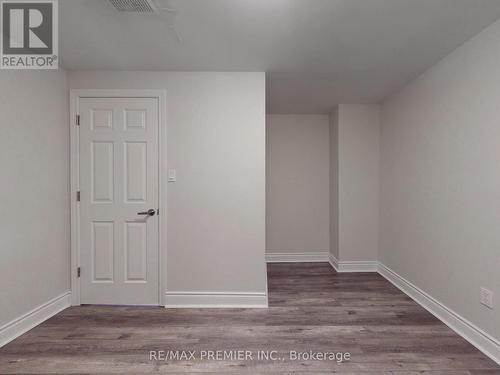 140 Magnolia Crescent, Oakville, ON - Indoor Photo Showing Other Room