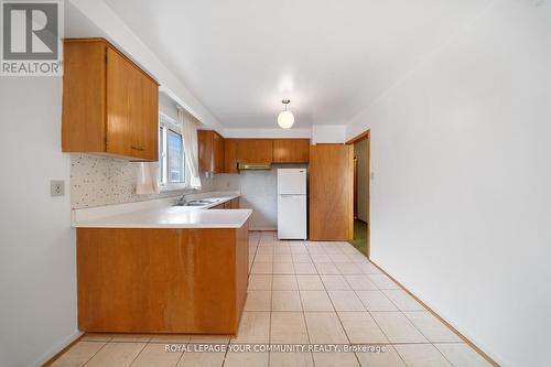 50 Felan Crescent, Toronto, ON - Indoor Photo Showing Kitchen