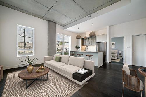 Living room - 105-7227 Boul. Newman, Montréal (Lasalle), QC - Indoor Photo Showing Living Room